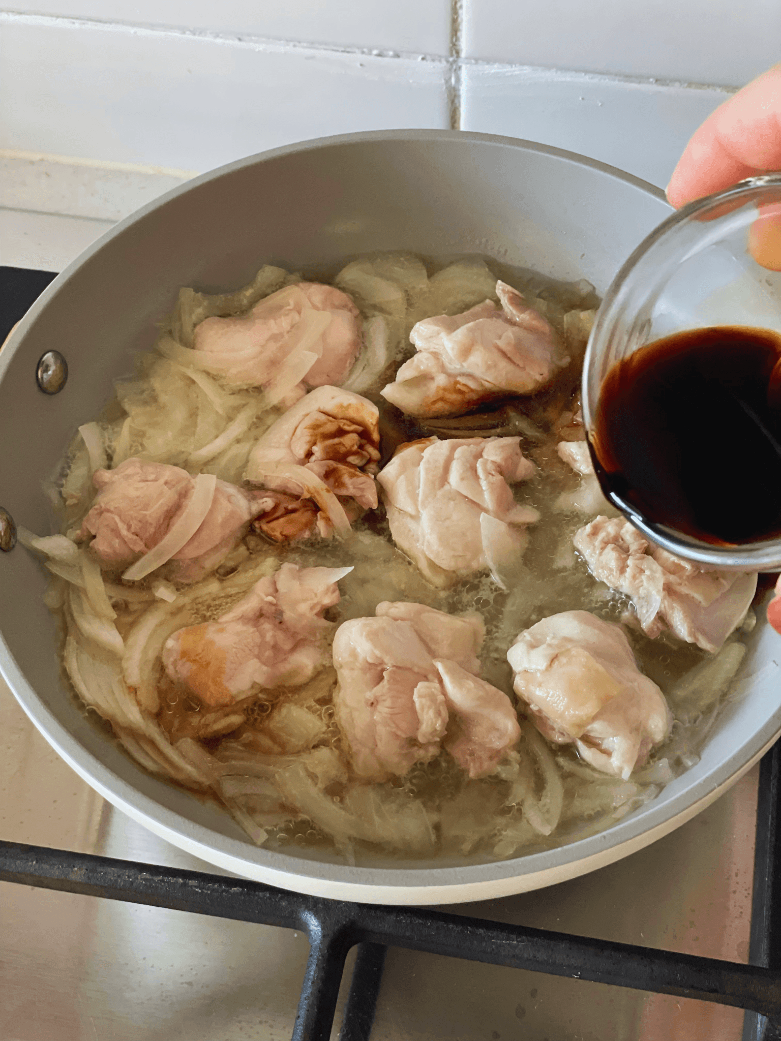Oyakodon (Japanese Chicken and Egg Rice Bowl) - Easy Weeknight Recipe step 6 photo 1