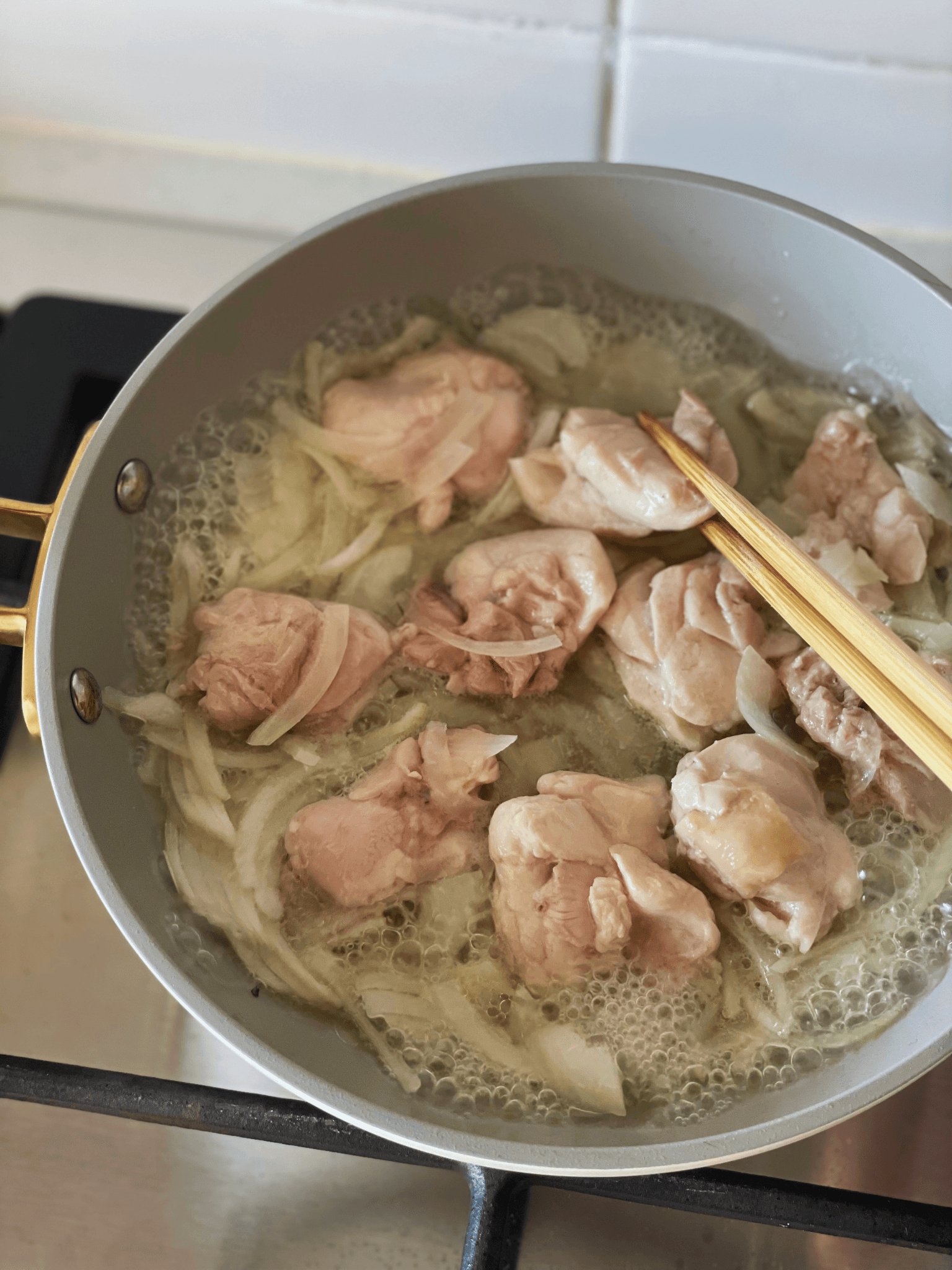 Oyakodon (Japanese Chicken and Egg Rice Bowl) - Easy Weeknight Recipe step 5 photo 1