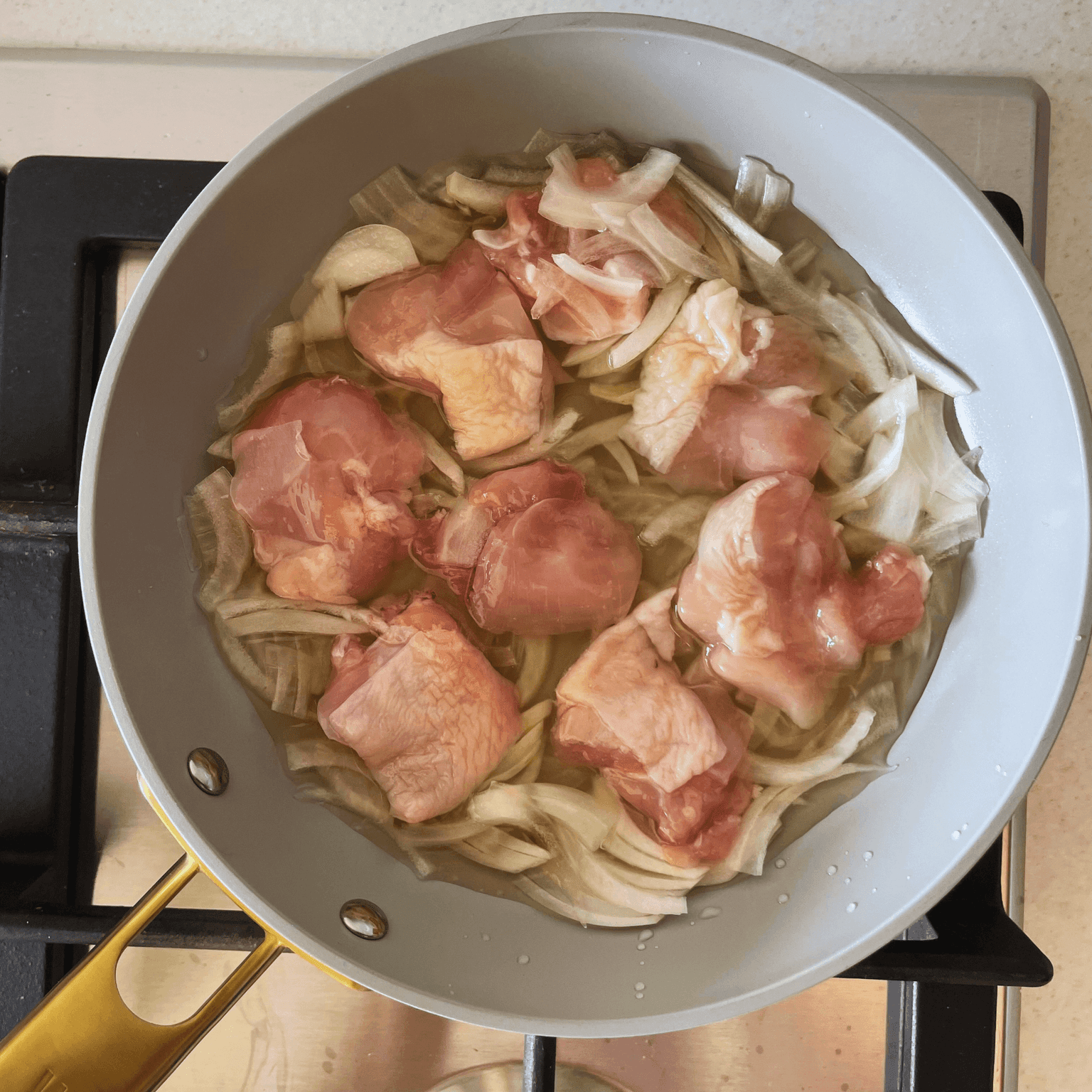 Oyakodon (Japanese Chicken and Egg Rice Bowl) - Easy Weeknight Recipe step 4 photo 1