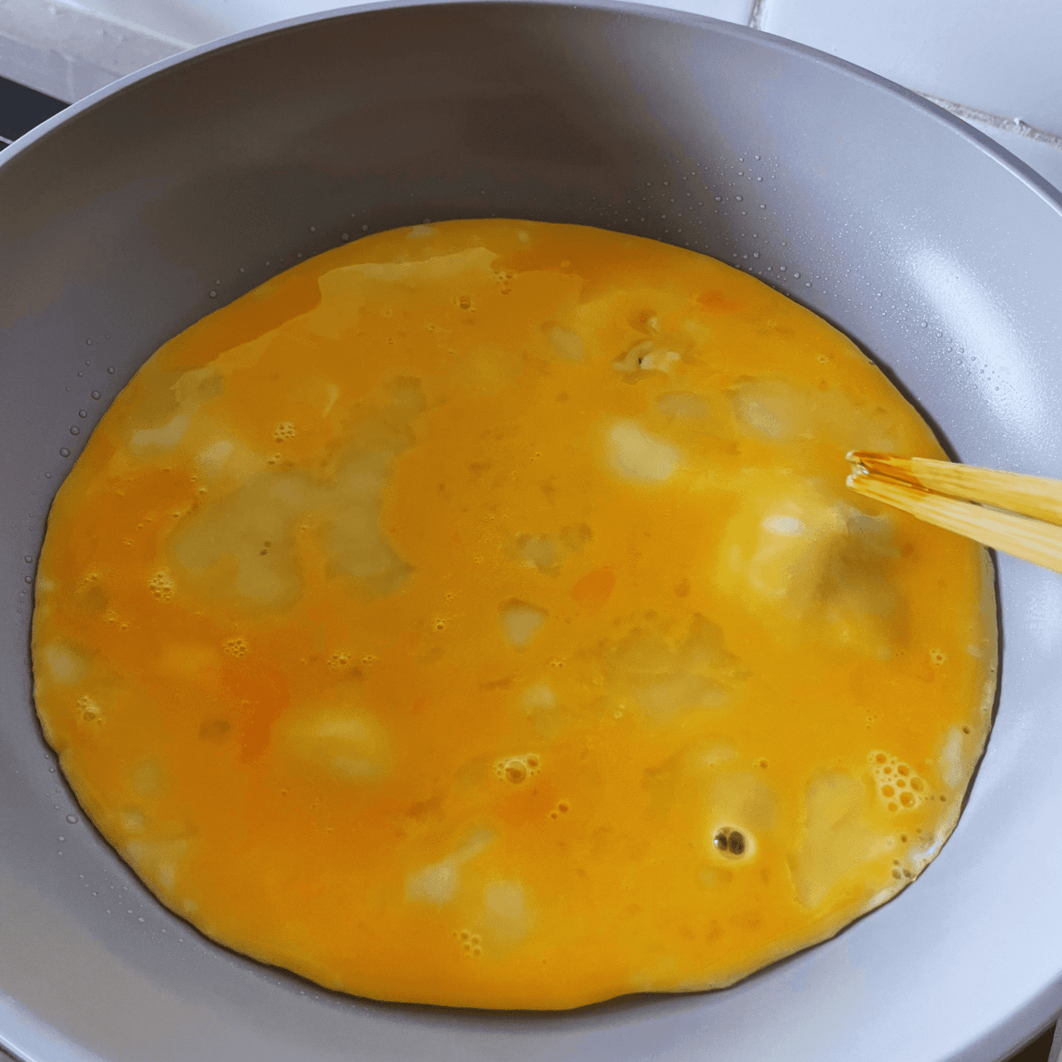 Tamagoyaki Recipe - A Simple Japanese Rolled Egg for Everyday Meals step 3 photo 1