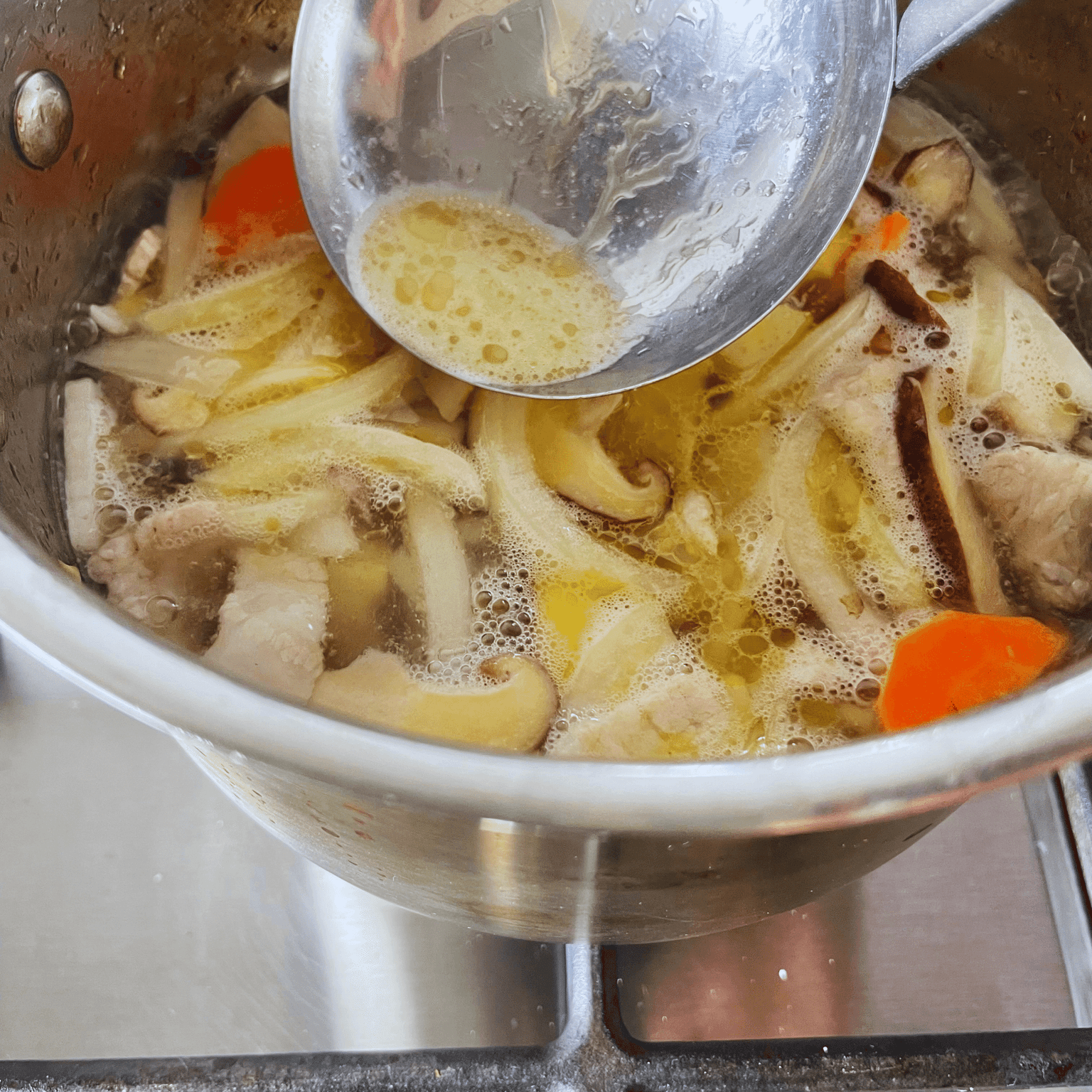 Tonjiru Recipe - Japanese Pork Miso Soup, No Dashi Needed step 3 photo 3