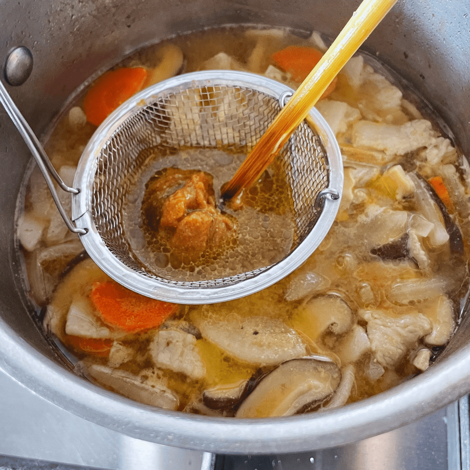 Tonjiru Recipe - Japanese Pork Miso Soup, No Dashi Needed step 4 photo 1