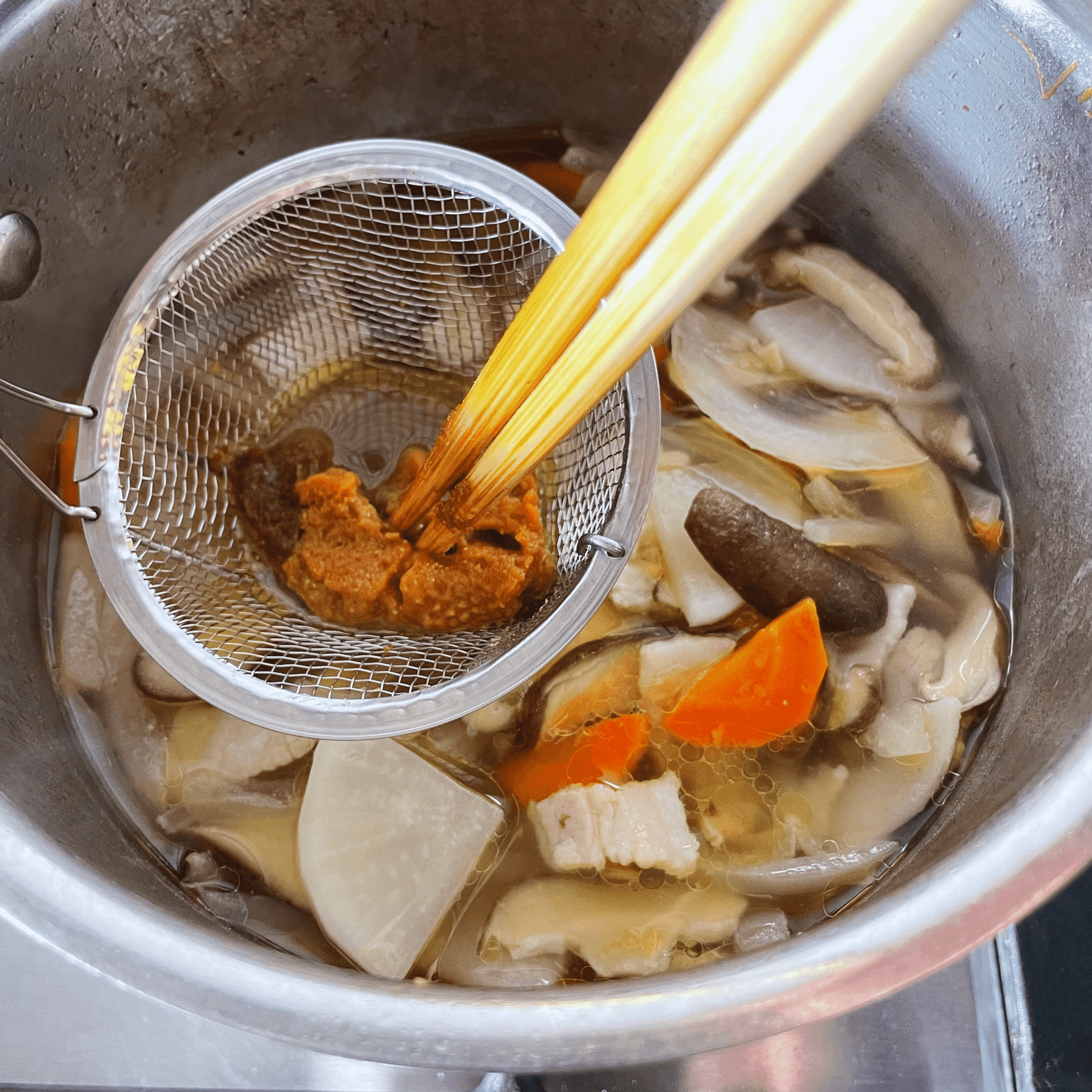 Tonjiru Recipe - Japanese Pork Miso Soup, No Dashi Needed step 3 photo 4